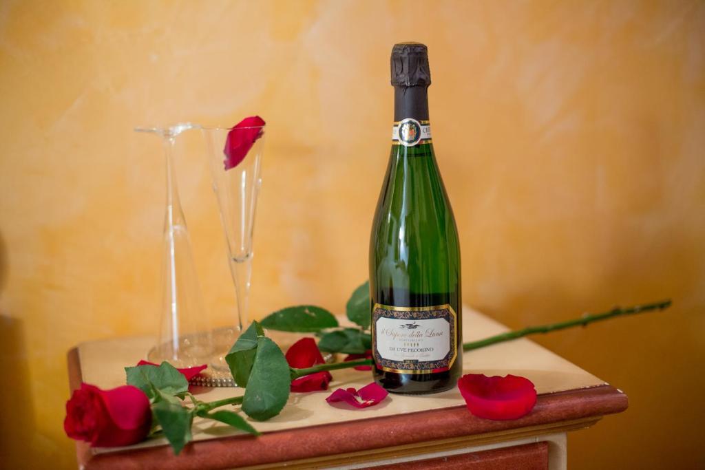 Agriturismo Il Sapore Della Luna 몬테프란도네 외부 사진