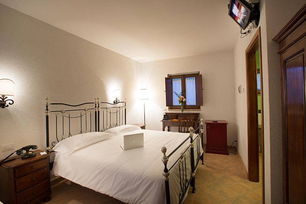 Agriturismo Il Sapore Della Luna 몬테프란도네 객실 사진