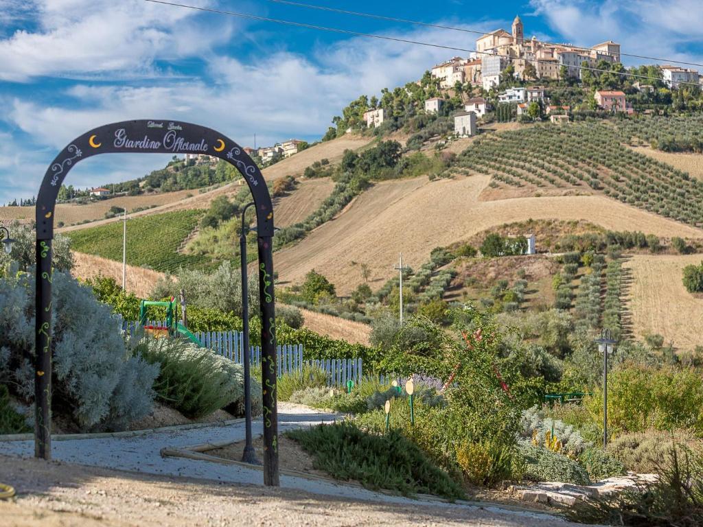 Agriturismo Il Sapore Della Luna 몬테프란도네 외부 사진