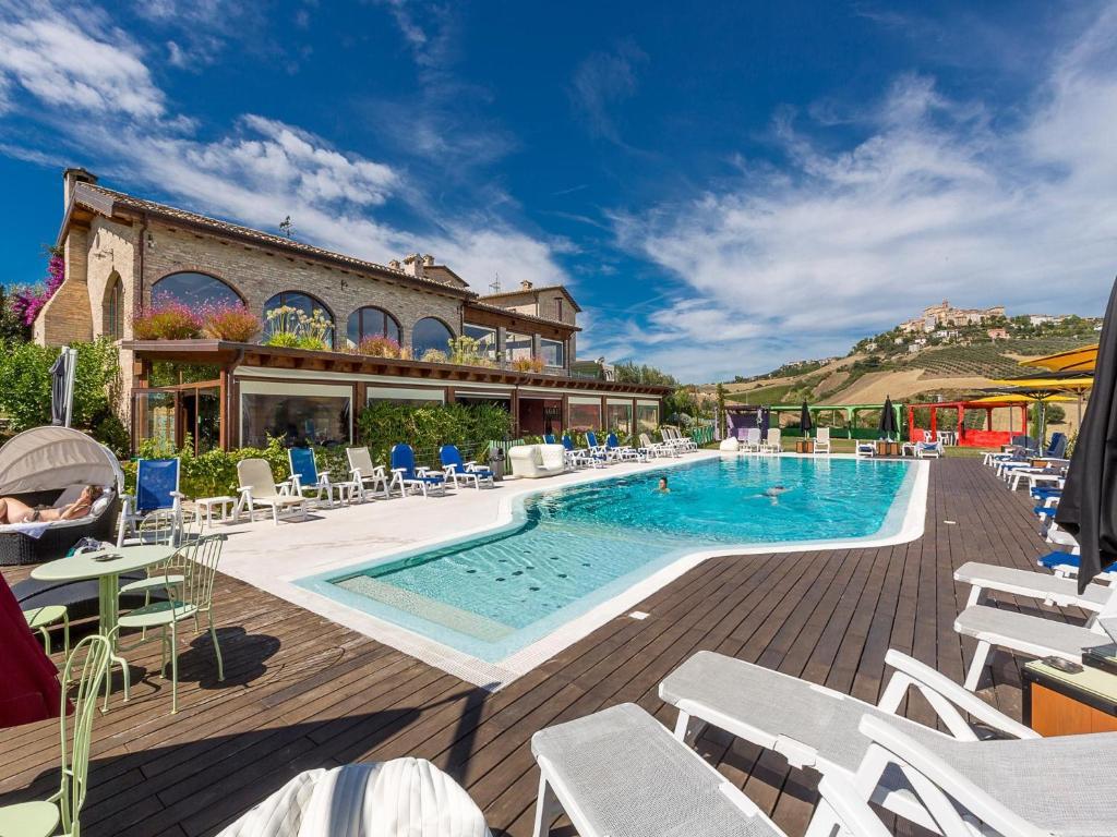 Agriturismo Il Sapore Della Luna 몬테프란도네 외부 사진