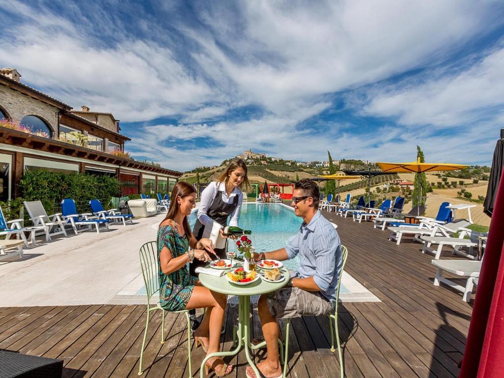 Agriturismo Il Sapore Della Luna 몬테프란도네 외부 사진