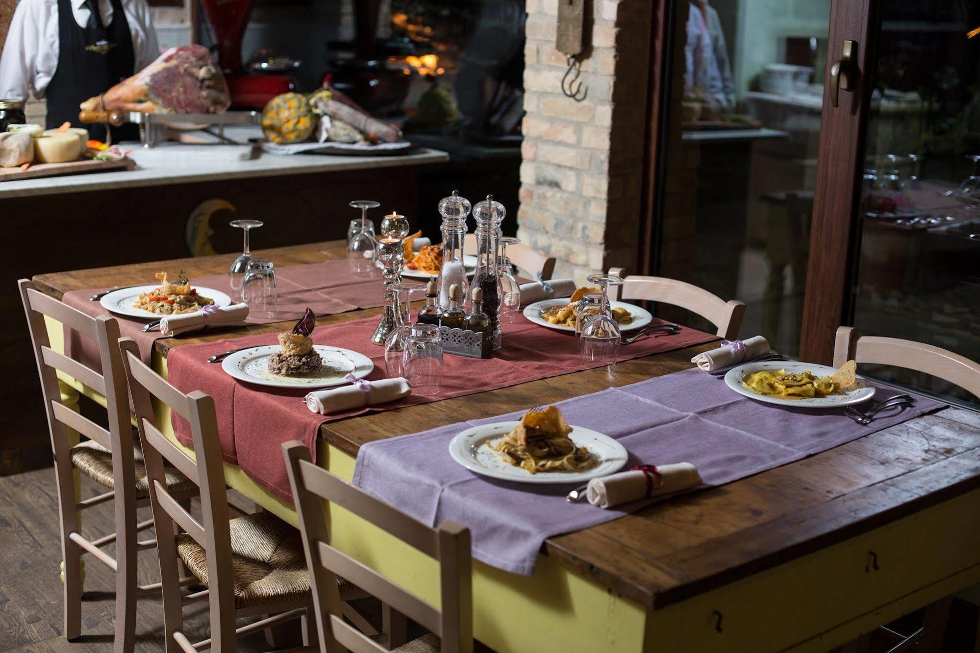 Agriturismo Il Sapore Della Luna 몬테프란도네 외부 사진